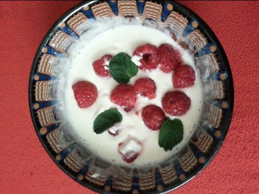 Müsli mit Himbeeren